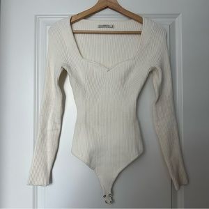 Abercrombie & Fitch Long-Sleeve Sweetheart Bodysuit in Size Small White